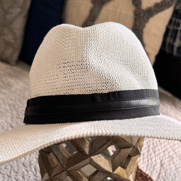 Vince Camuto Panama Hat | white w/ black ribbon | one size - Picture 5 of 8